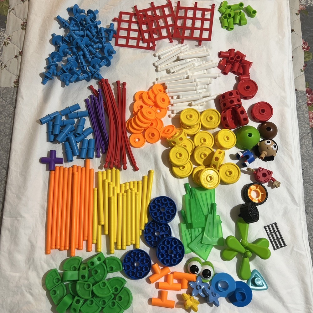 Tinkertoy (56578) 30 Model Super Building Set 200+ Pieces
